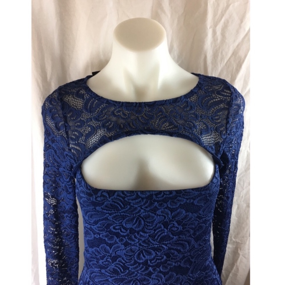 Material girl Dark blue lace dress
